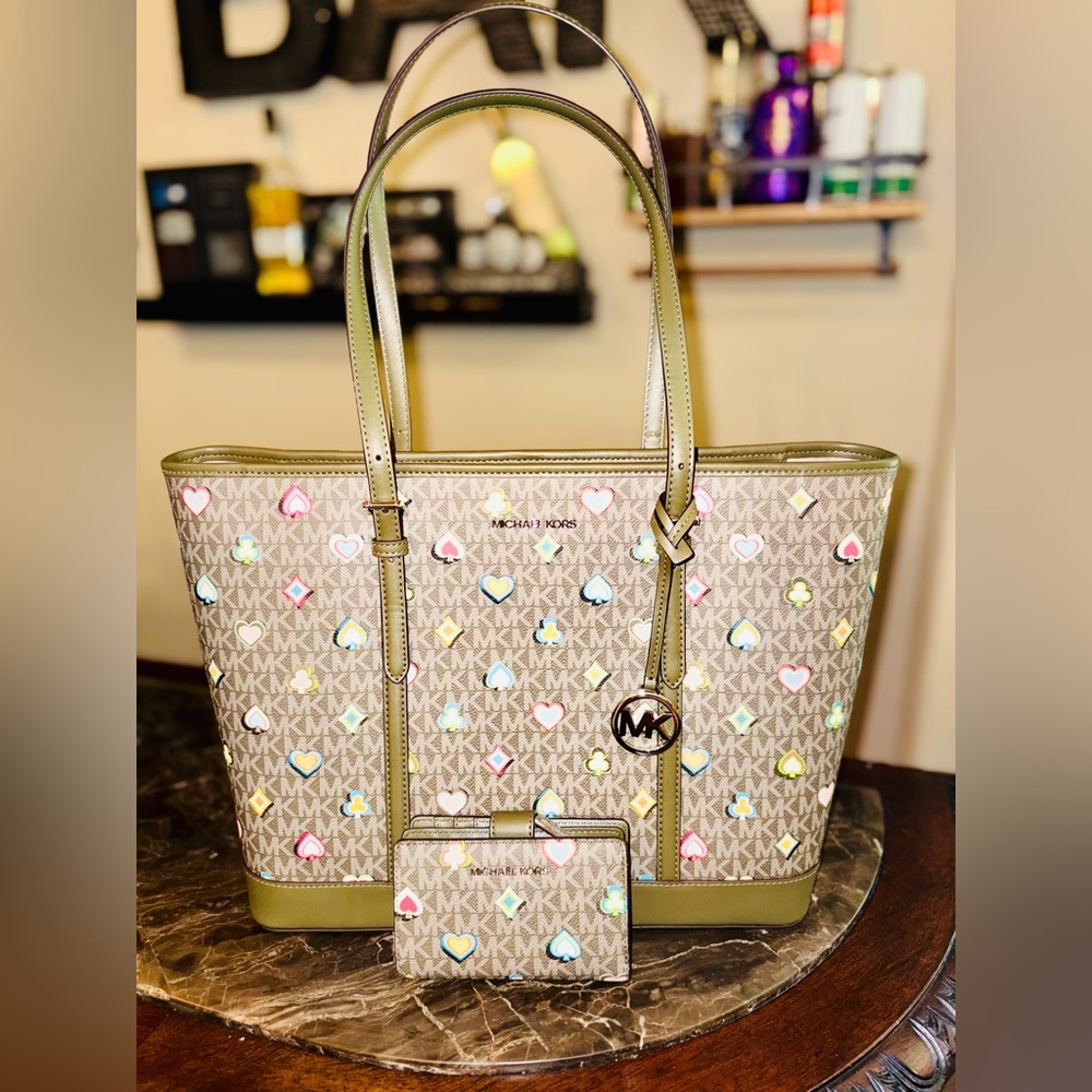 Michael Kors Large Tote with Matching Wallet - Vegas-Inspired Print